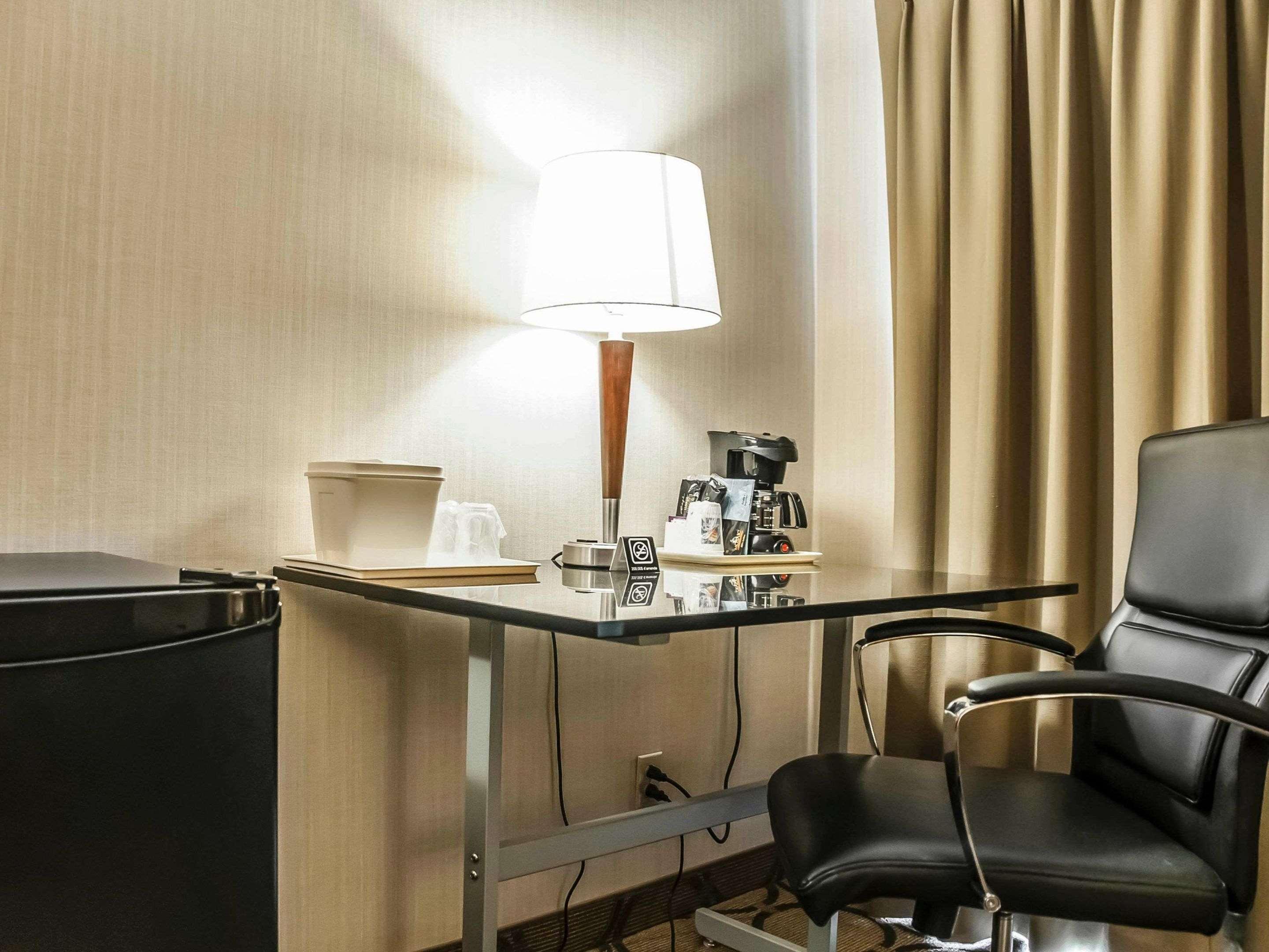 Comfort Inn Laval Eksteriør bilde