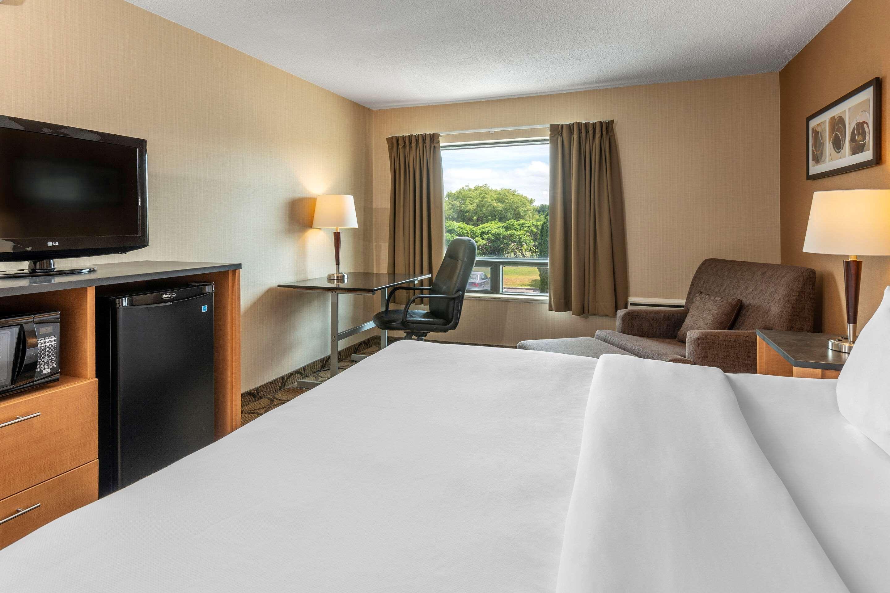Comfort Inn Laval Eksteriør bilde