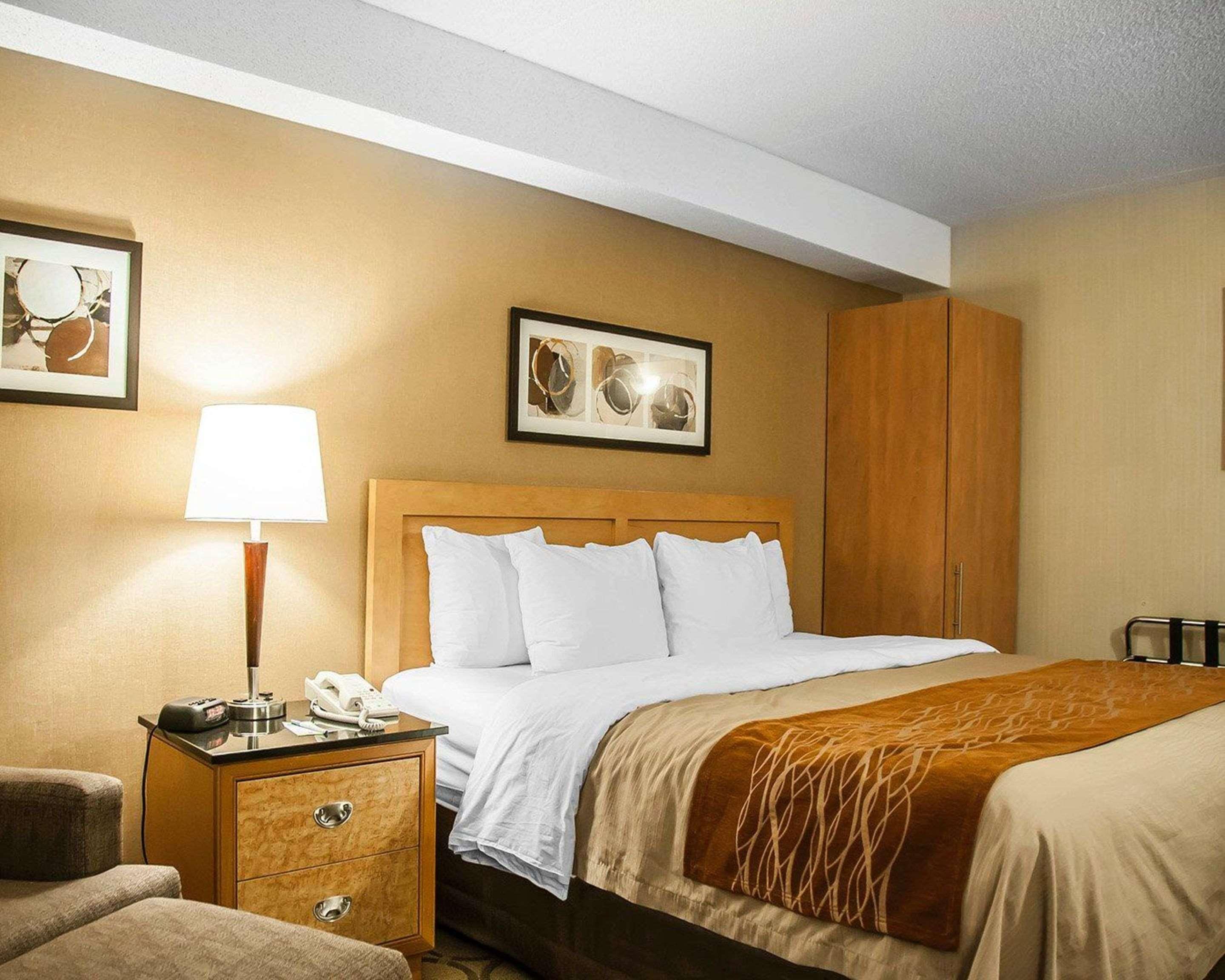 Comfort Inn Laval Eksteriør bilde