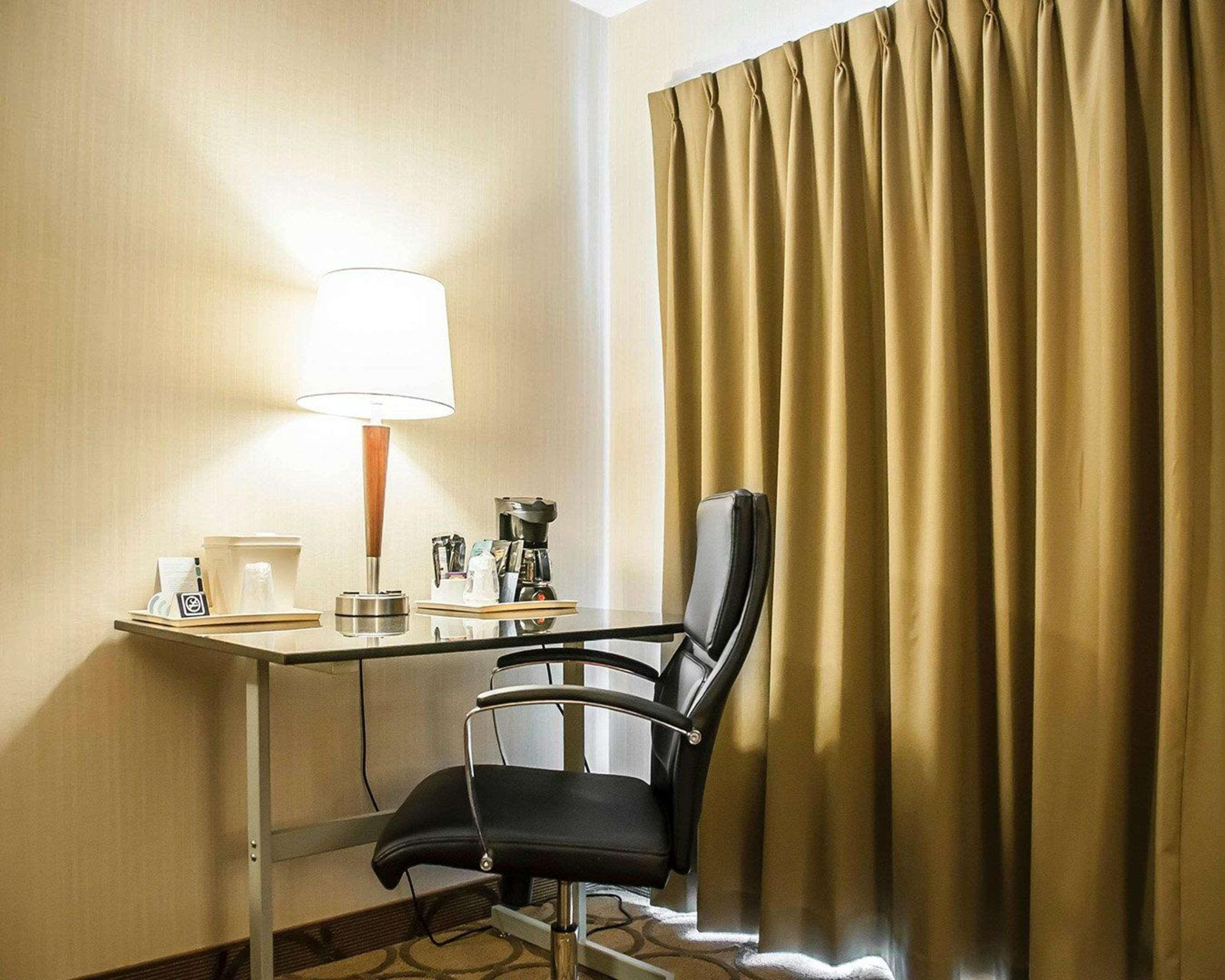 Comfort Inn Laval Eksteriør bilde